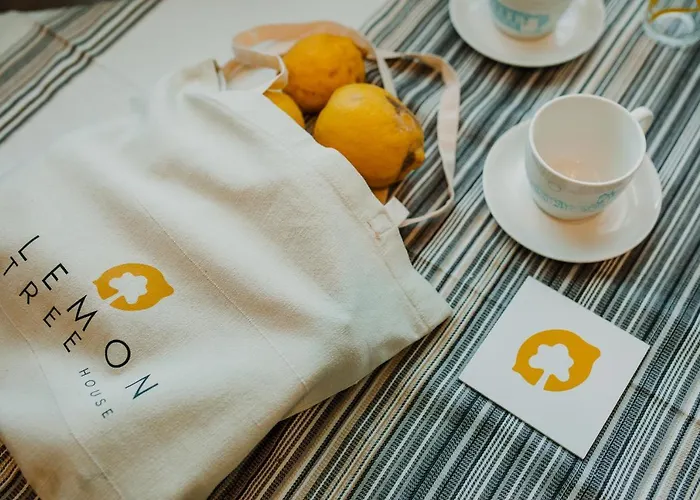 Lemon Tree House Дом отдыха